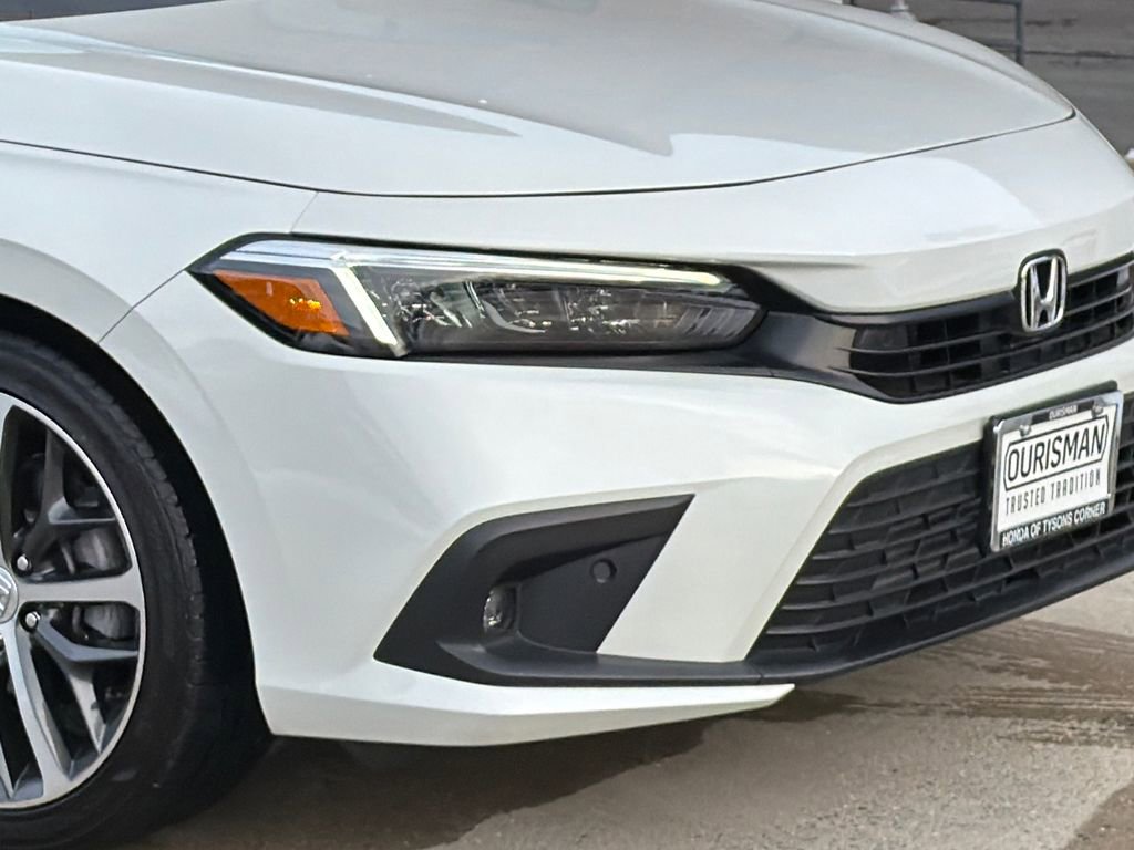 Used 2024 Honda Civic Touring image 2