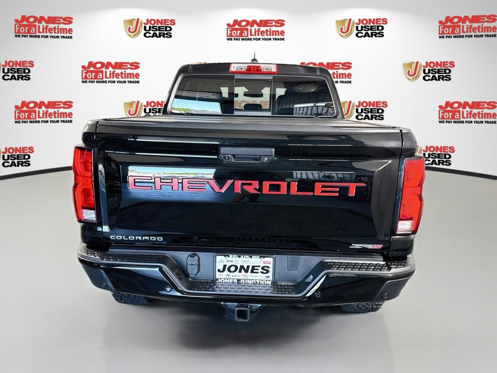 Used 2025 Chevrolet Colorado ZR2 w/ Technology Package AWD/4WD image 16