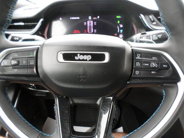 Used 2022 Jeep Grand Cherokee Trailhawk w/ Advanced Protech Group II AWD/4WD image 38