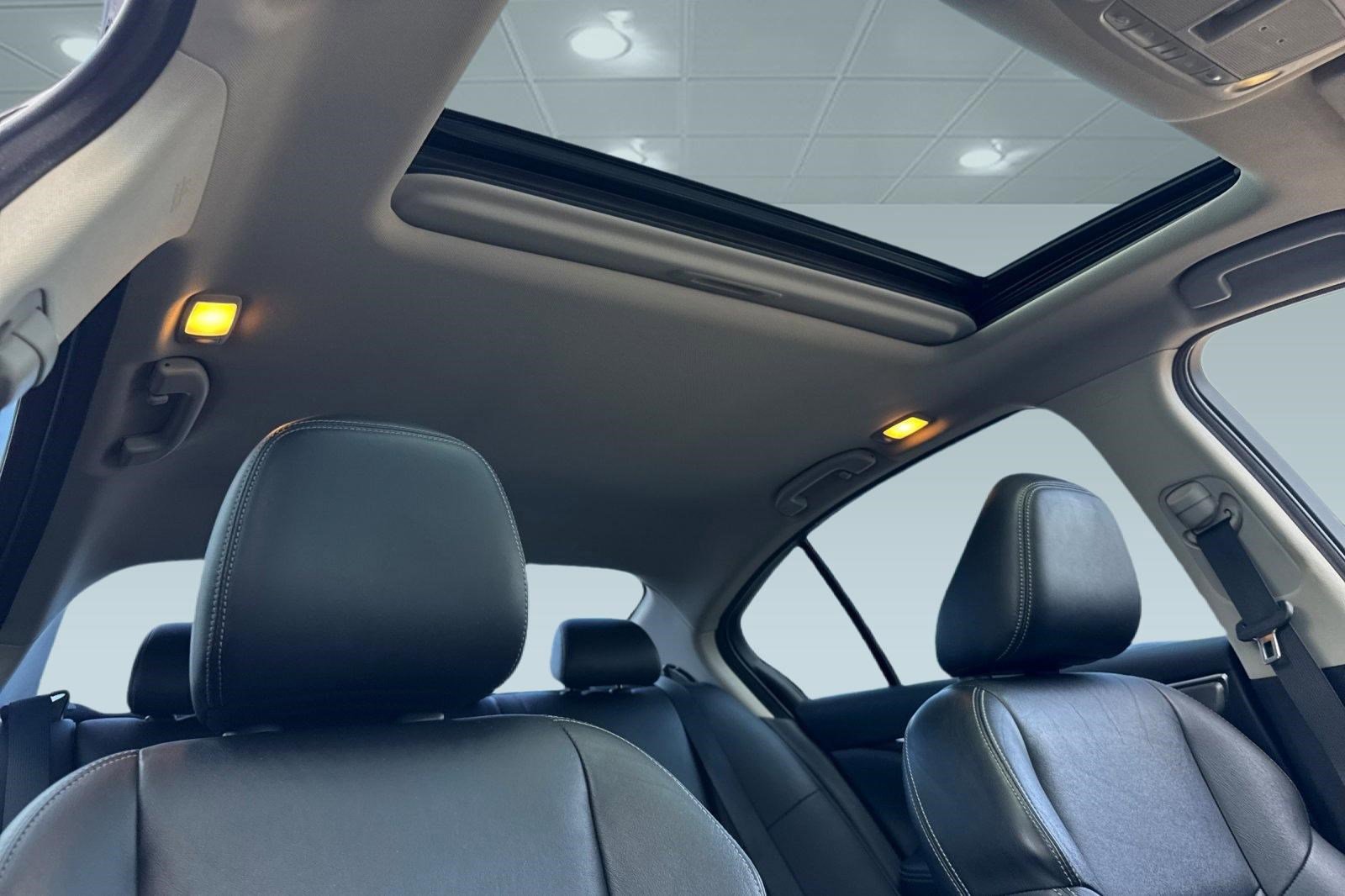 Used 2018 INFINITI Q50 Sport RWD image 15