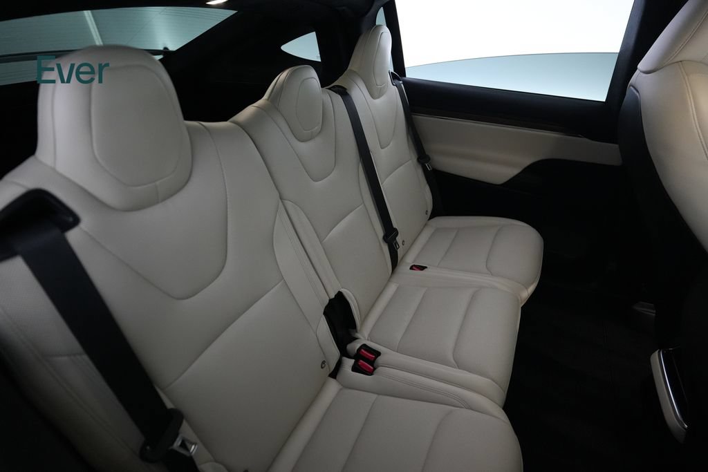 Used 2023 Tesla Model X AWD/4WD image 5
