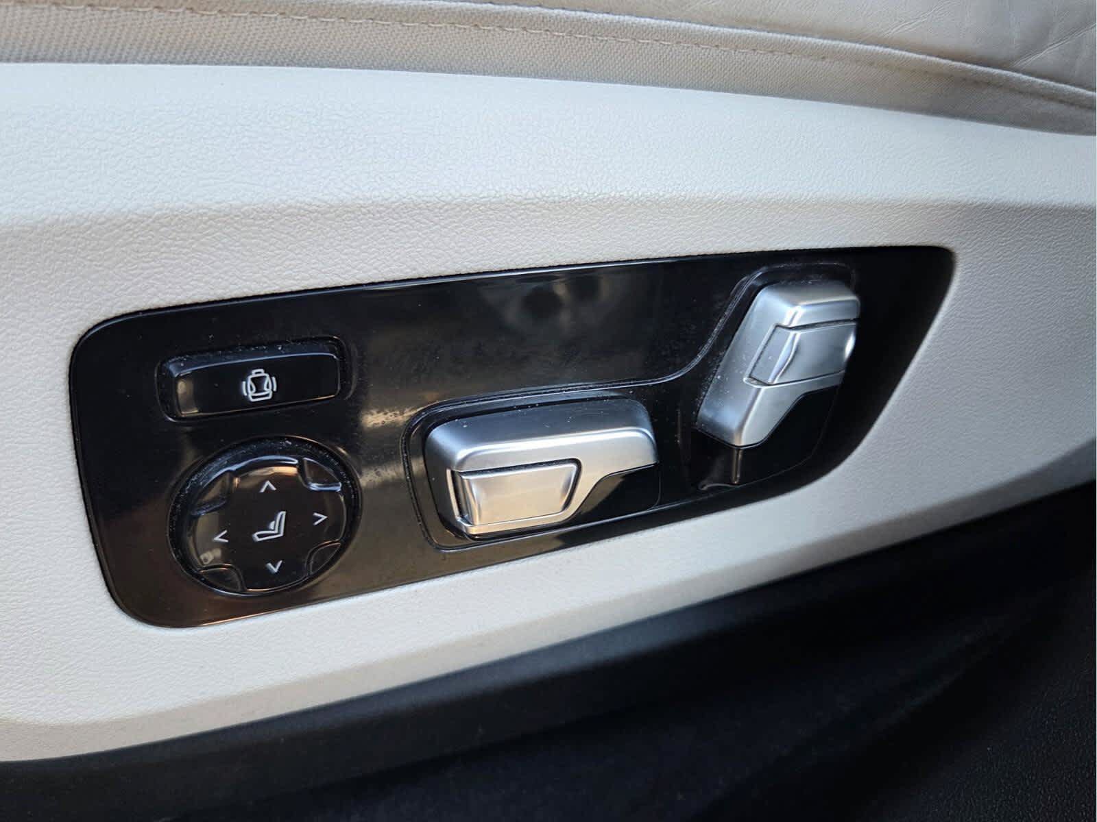 Used 2019 BMW X5 xDrive40i w/ M Sport Package AWD/4WD image 21