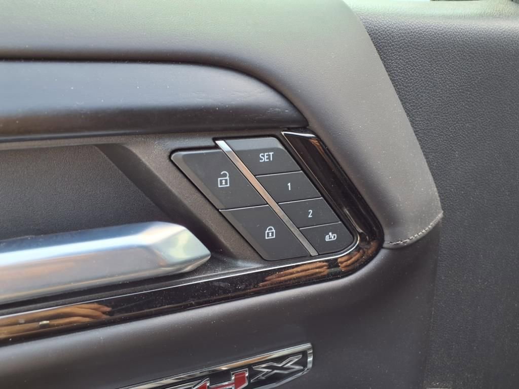 Used 2023 GMC Sierra 1500 AT4X image 15