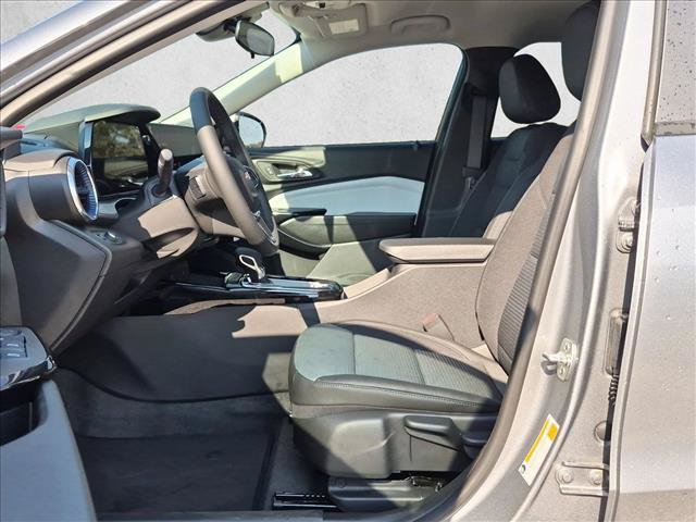 New 2026 Chevrolet Trax LT w/ Driver Confidence Package FWD image 4