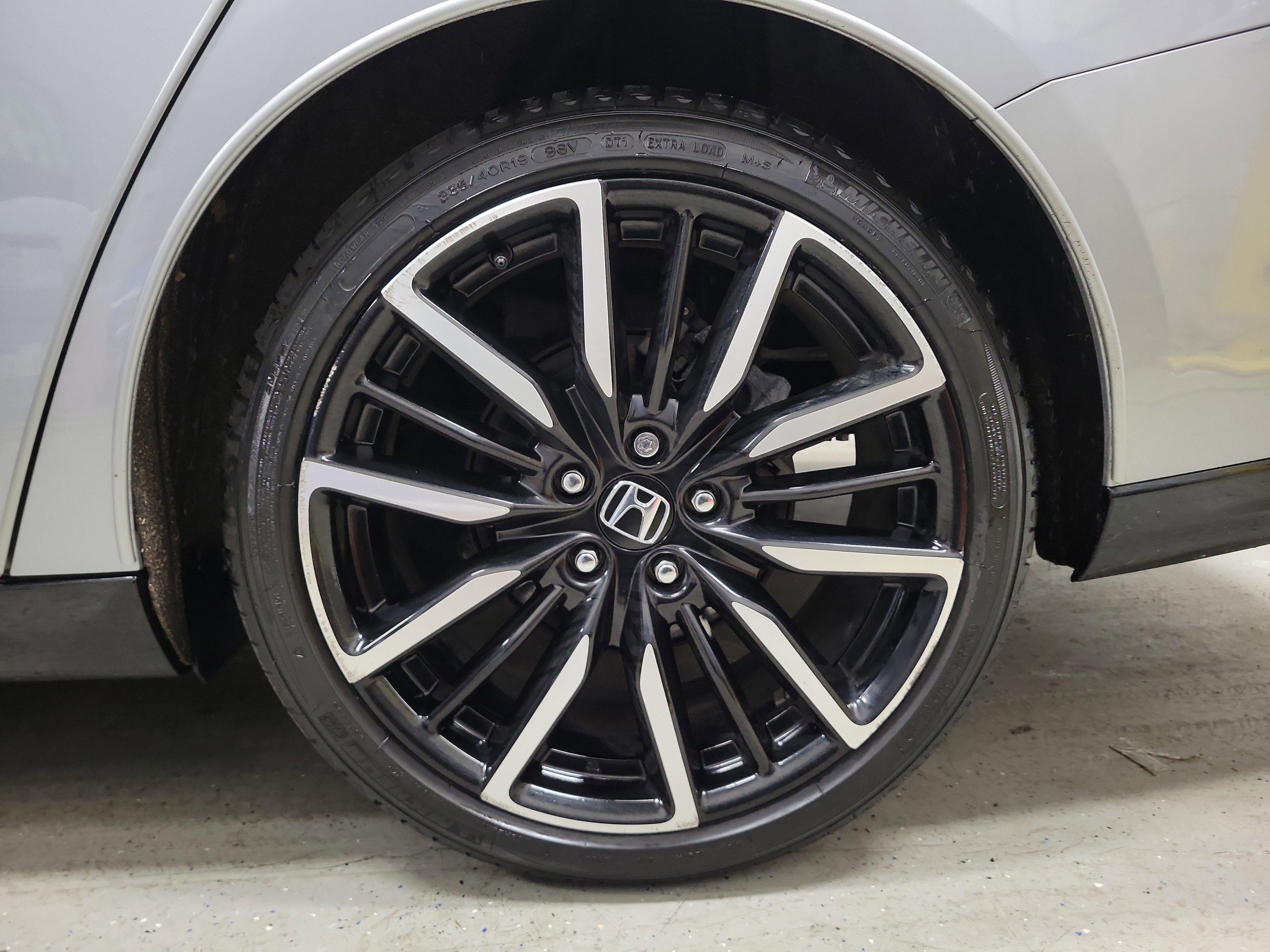 Used 2023 Honda Accord Touring image 6