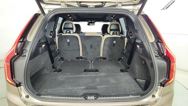 New 2026 Volvo XC90 T8 Plus w/ Protection Package Premier AWD/4WD image 41