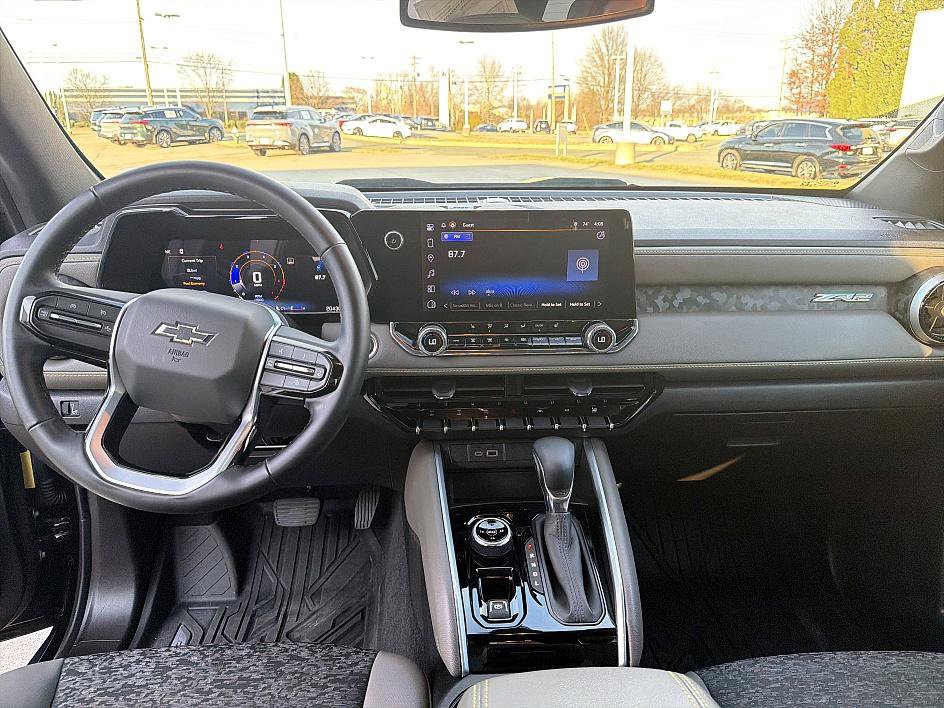 Used 2024 Chevrolet Colorado ZR2 w/ Technology Package image 19