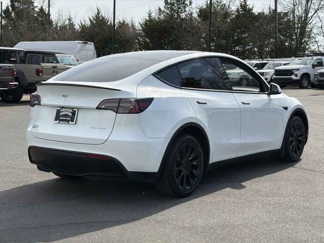 Used 2022 Tesla Model Y Long Range image 12