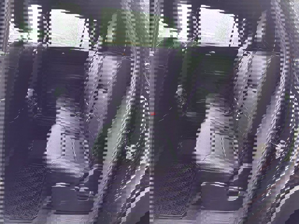 Used 2022 Volkswagen Atlas Cross Sport SEL image 26