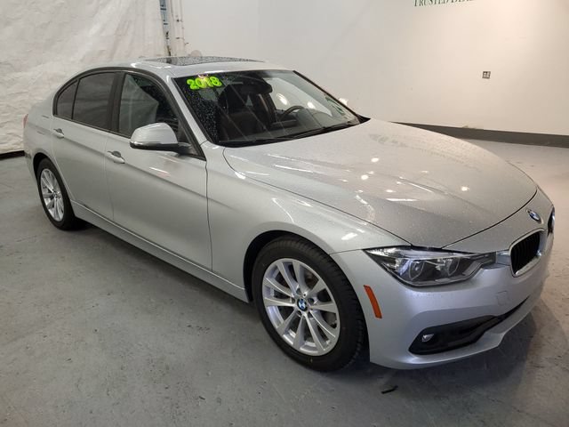 Used 2018 BMW 320i xDrive Sedan AWD/4WD image 8