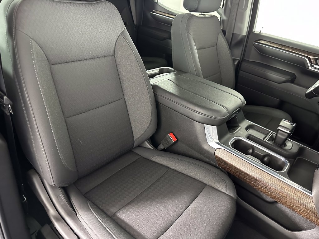 Used 2024 GMC Sierra 1500 Elevation w/ LPO, Elevation Black Package AWD/4WD image 31