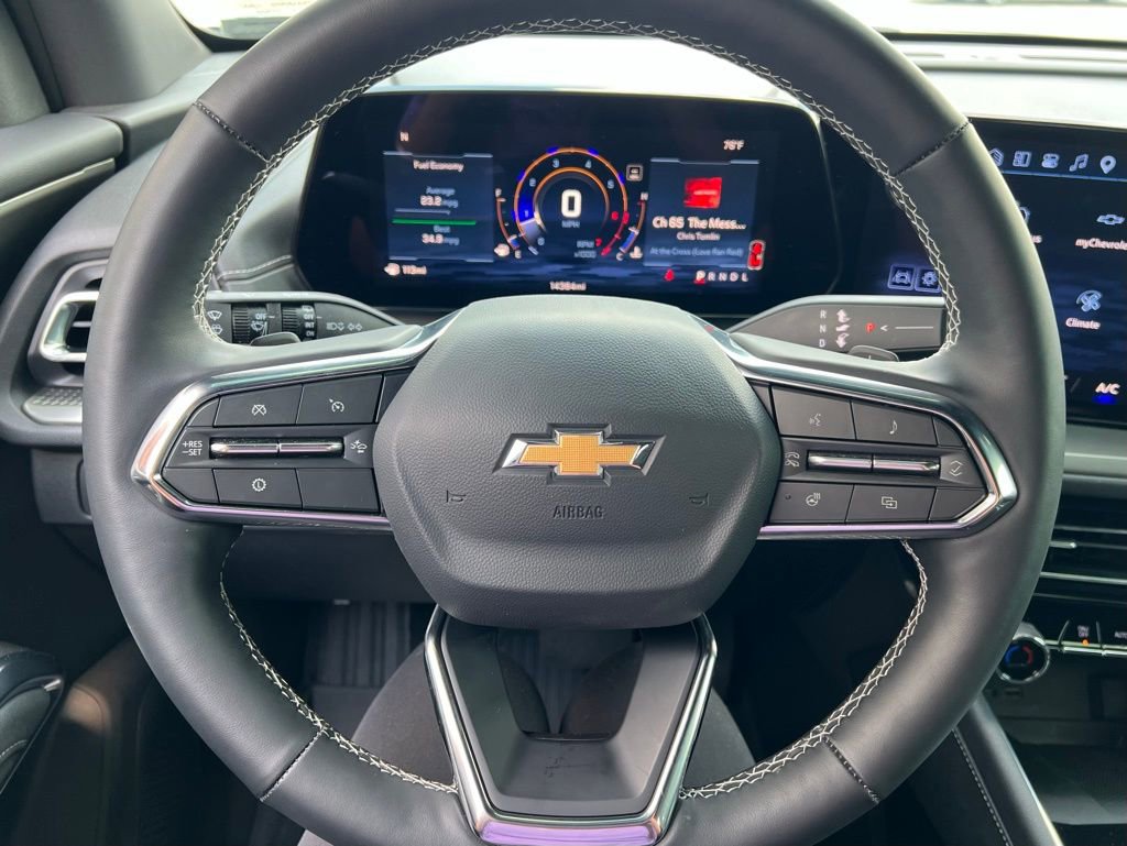 Used 2025 Chevrolet Traverse LT w/ Driver Confidence Package FWD image 14