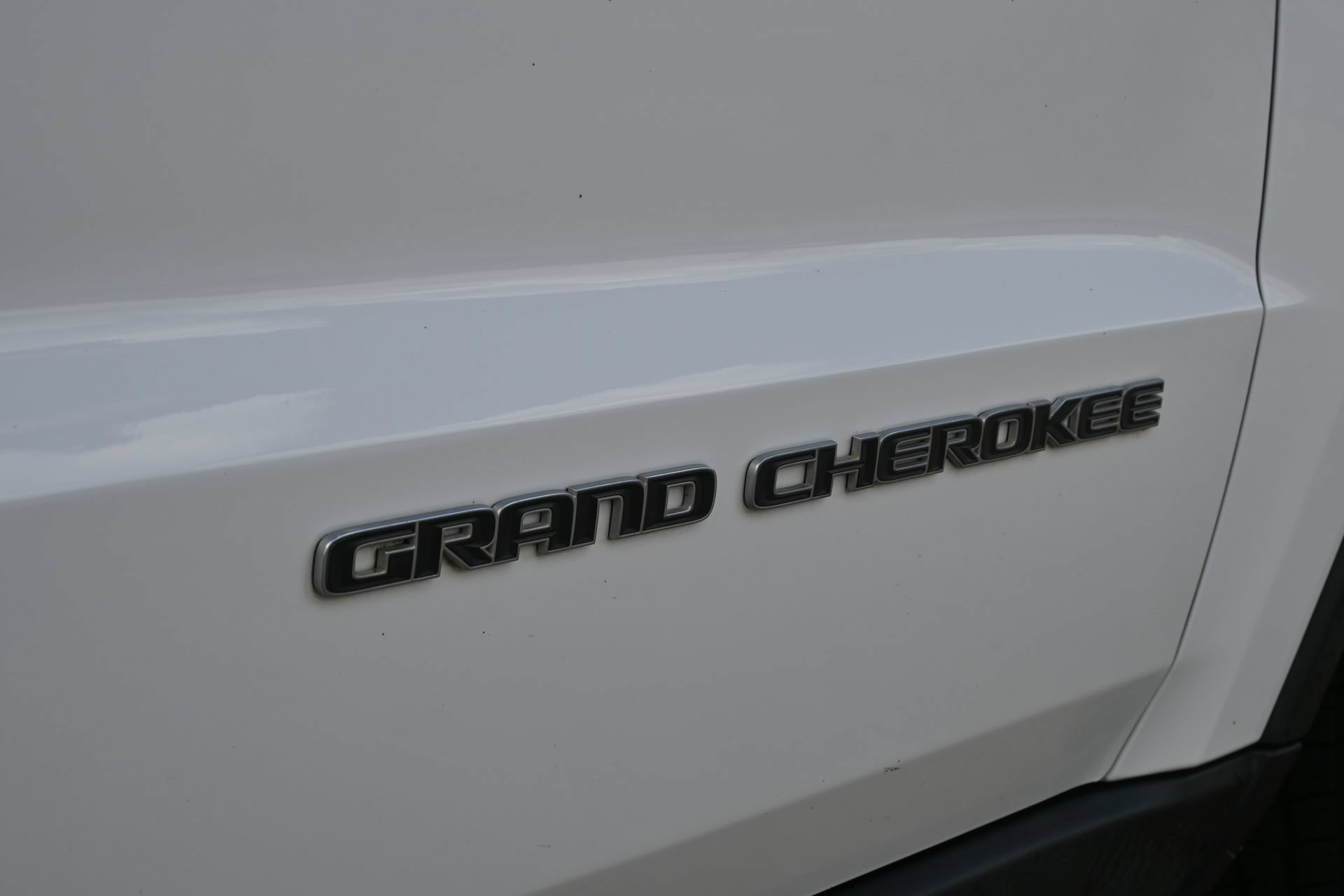 Used 2020 Jeep Grand Cherokee Laredo w/ Security & Convenience Group AWD/4WD image 23