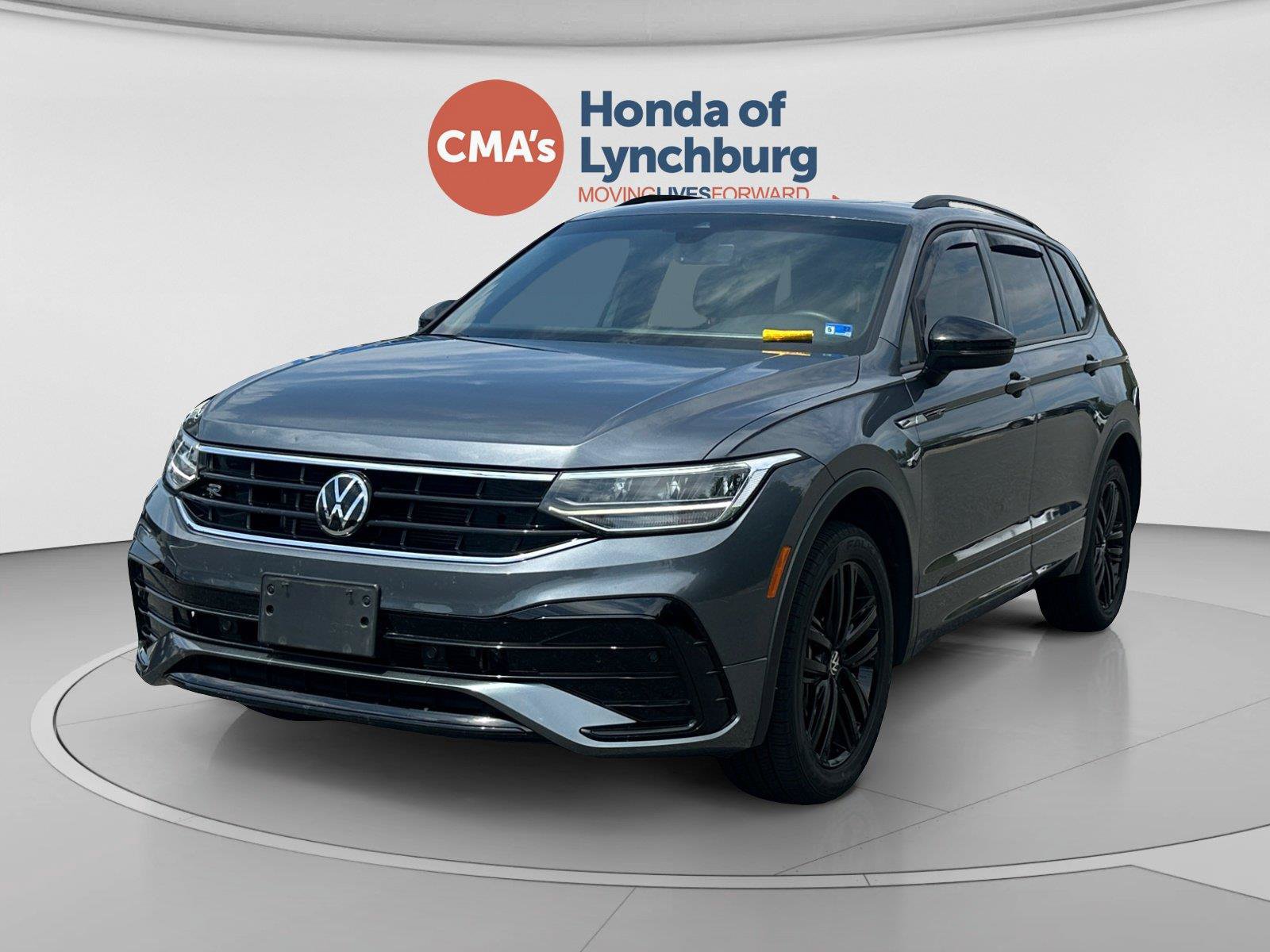 Used 2022 Volkswagen Tiguan SE R-Line