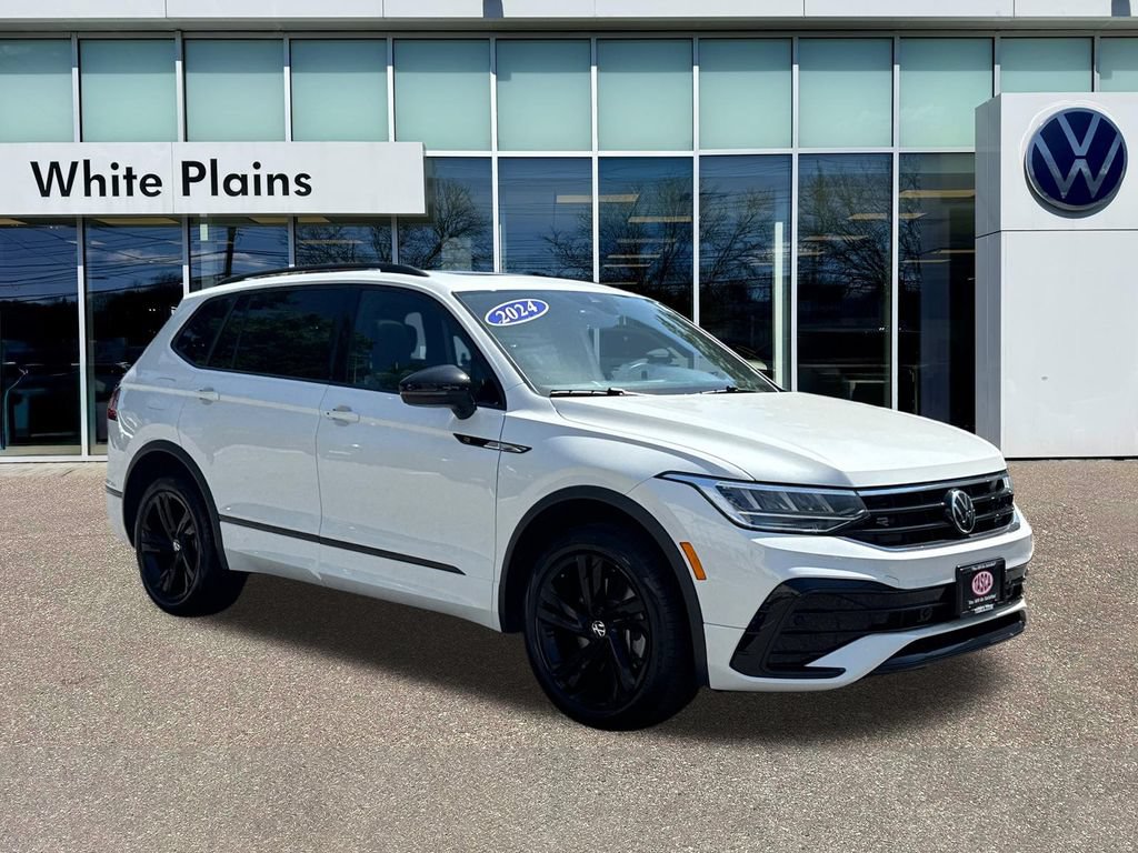 Used 2024 Volkswagen Tiguan SE R-Line AWD/4WD image 1