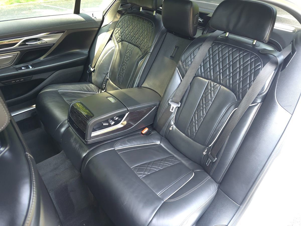 Used 2022 BMW 740i xDrive w/ M Sport Package AWD/4WD image 16