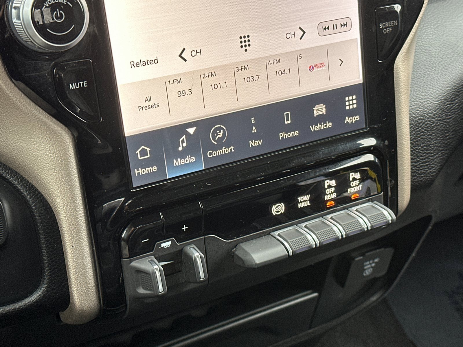 Used 2024 RAM 2500 Laramie image 20