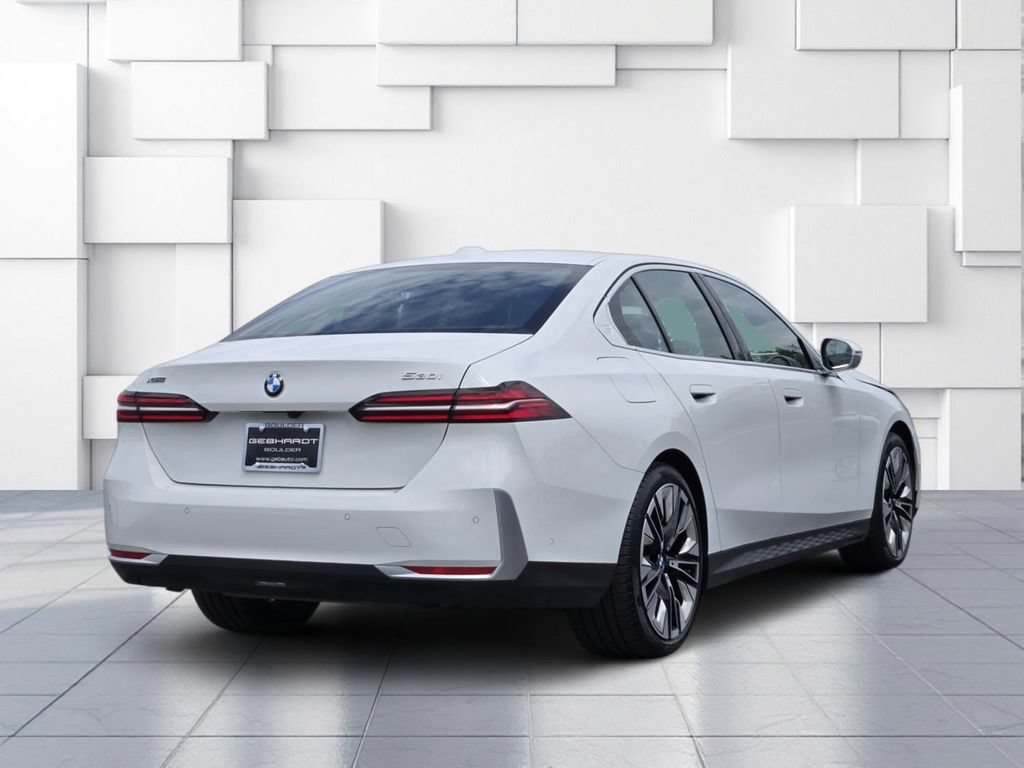 Certified 2026 BMW 530i xDrive w/ Premium Package AWD/4WD image 8