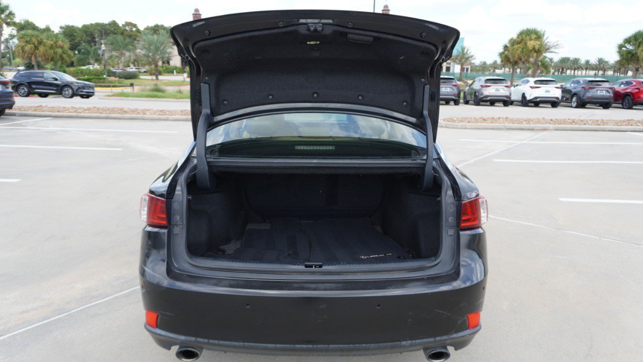 Used 2014 Lexus IS 250 w/ Premium Package RWD image 33