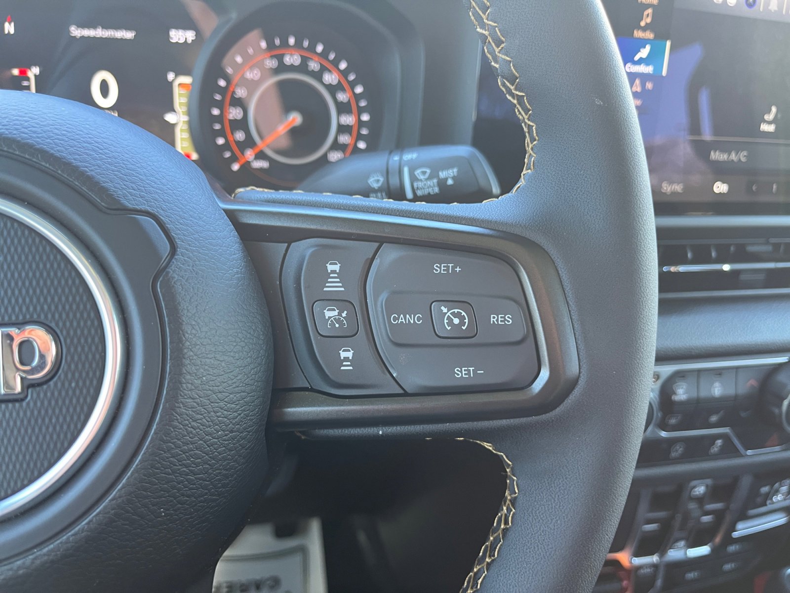 Used 2025 Jeep Gladiator Willys image 18