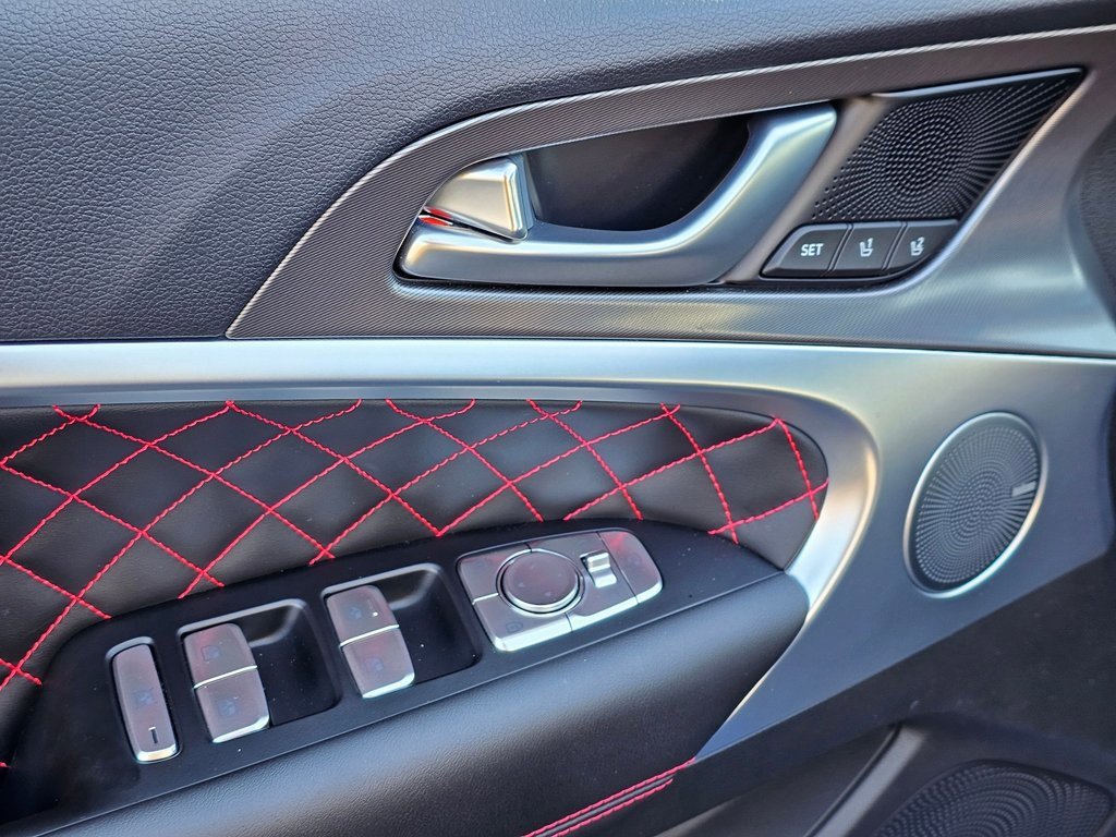 Used 2025 Genesis G70 3.3T Advanced w/ Sport Prestige Package image 32