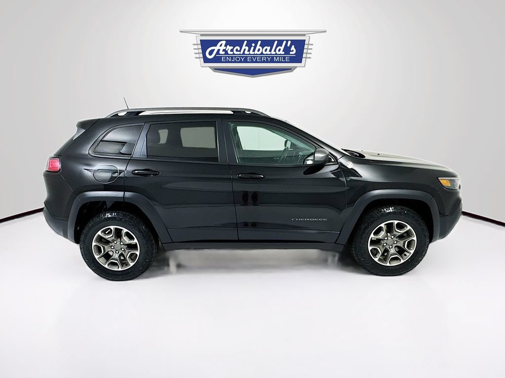 Used 2020 Jeep Cherokee Trailhawk AWD/4WD image 9