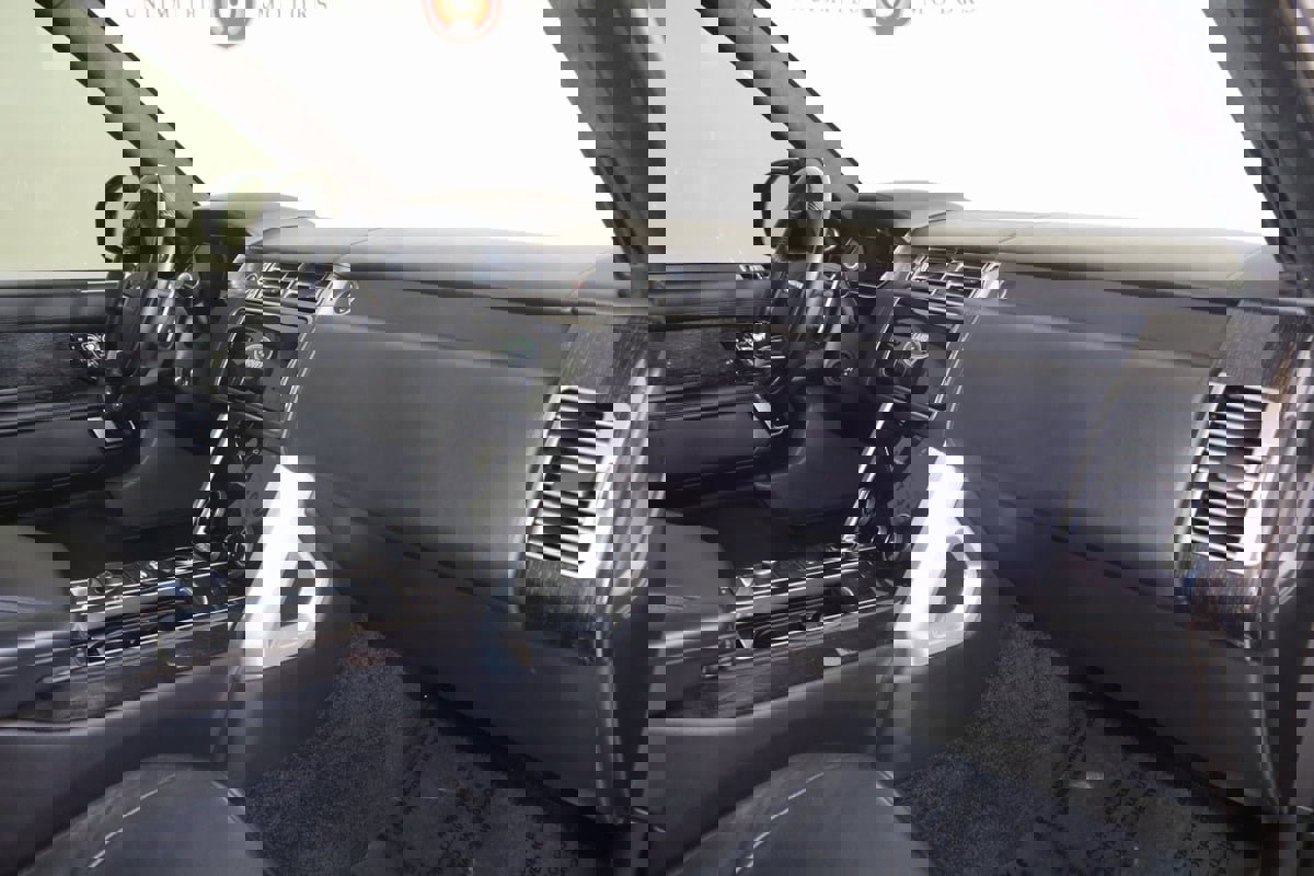 Used 2020 Land Rover Range Rover Autobiography image 39