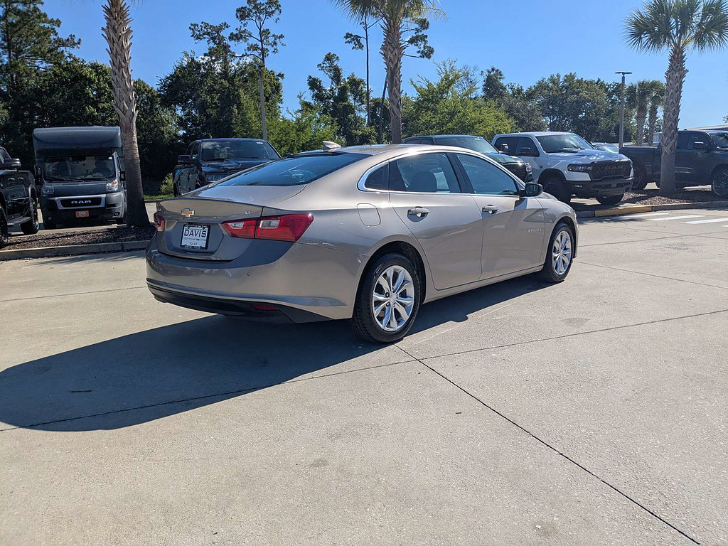 Used 2024 Chevrolet Malibu LT FWD image 3