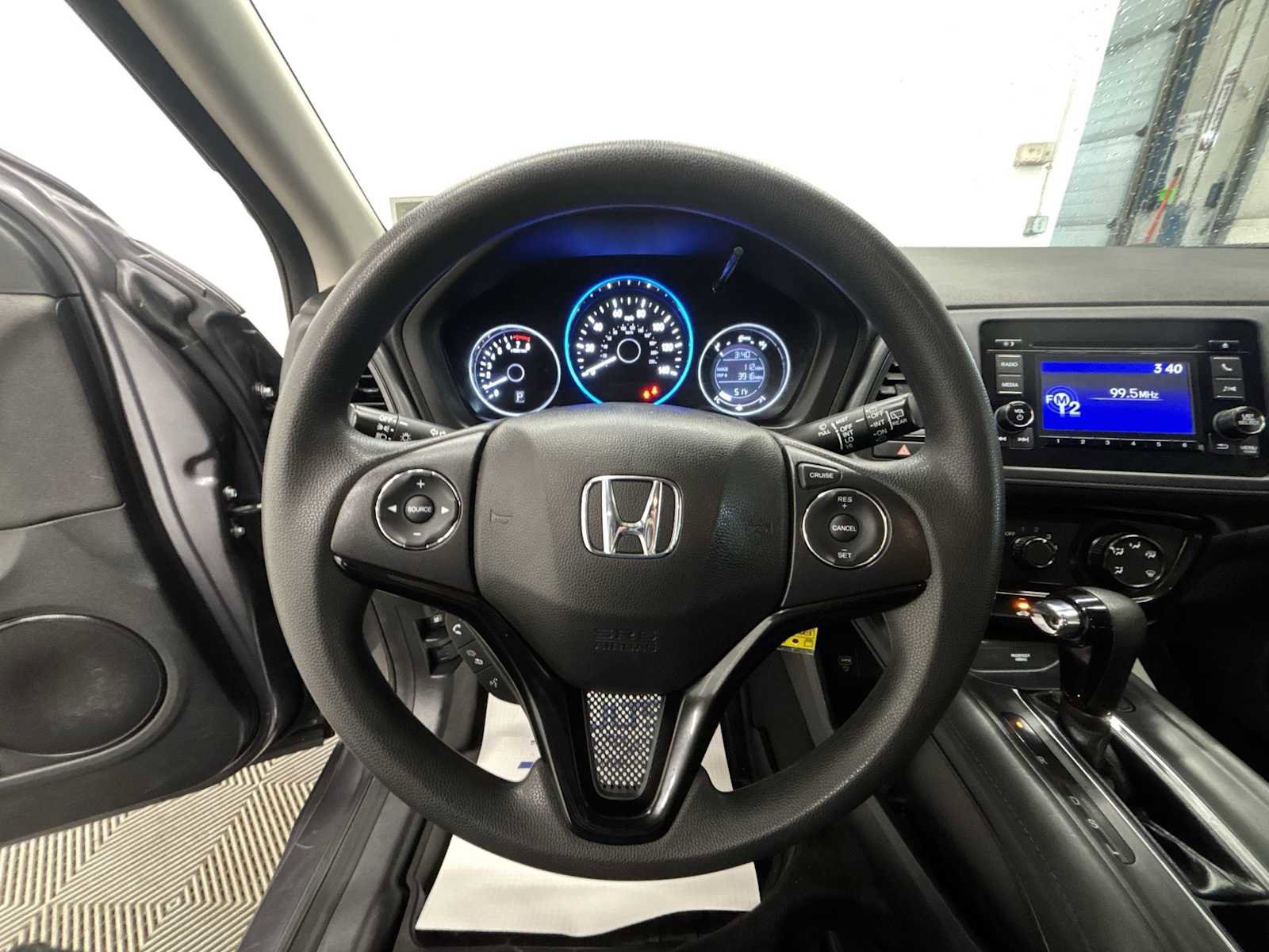 Used 2022 Honda HR-V LX image 11