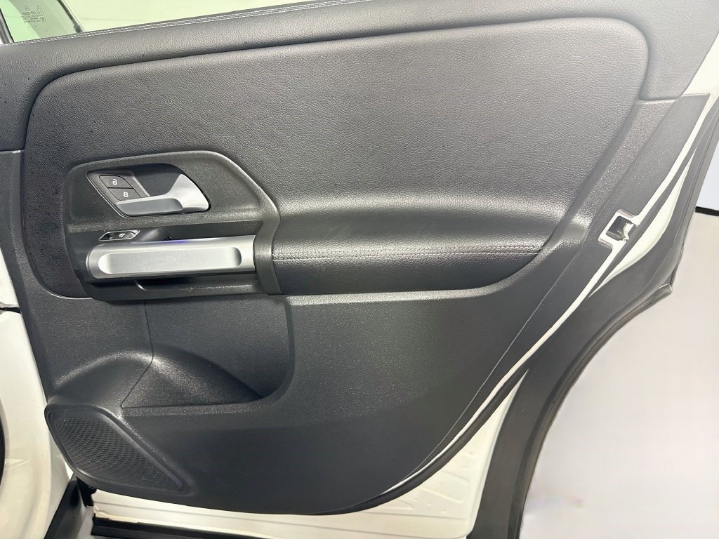 Used 2024 Mercedes-Benz GLB 250 image 26