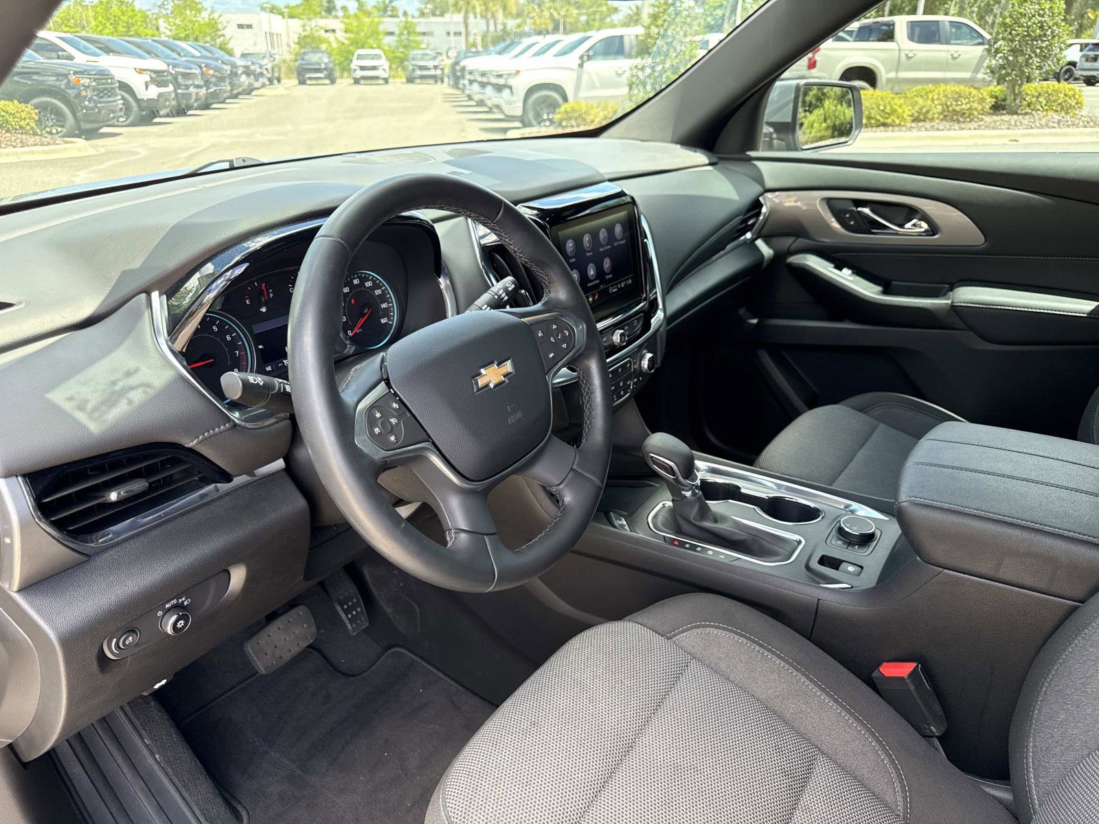 Used 2023 Chevrolet Traverse LT image 22