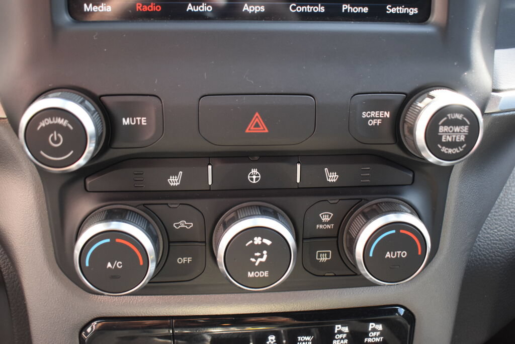 Used 2019 RAM 1500 Big Horn AWD/4WD image 12