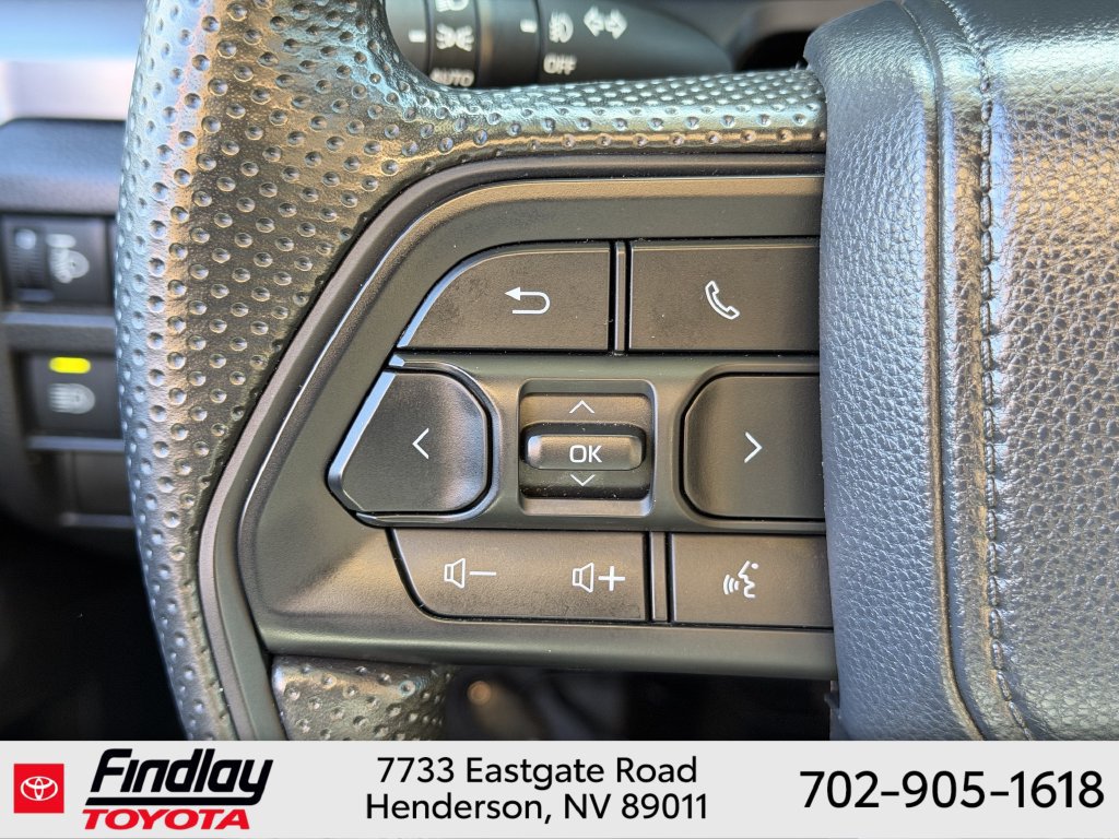 Used 2025 Toyota Tacoma SR5 AWD/4WD image 18