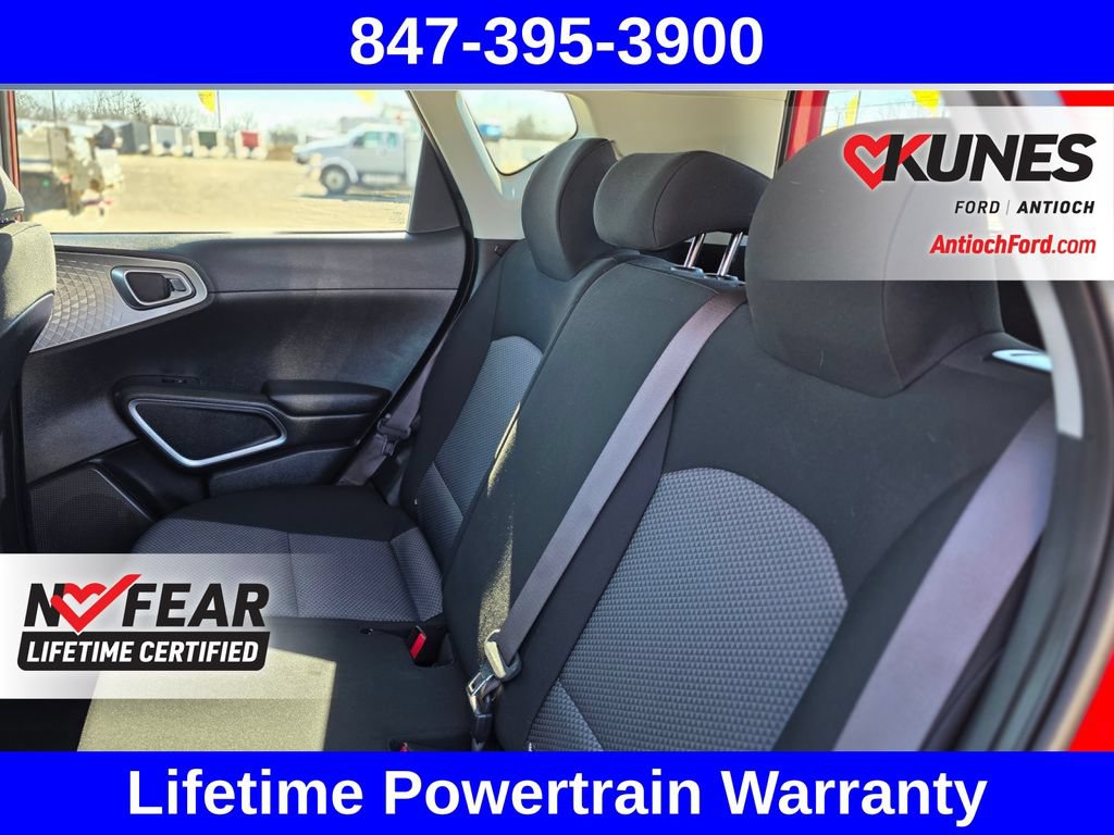 Used 2025 Kia Soul LX w/ LX Technology Package FWD image 29