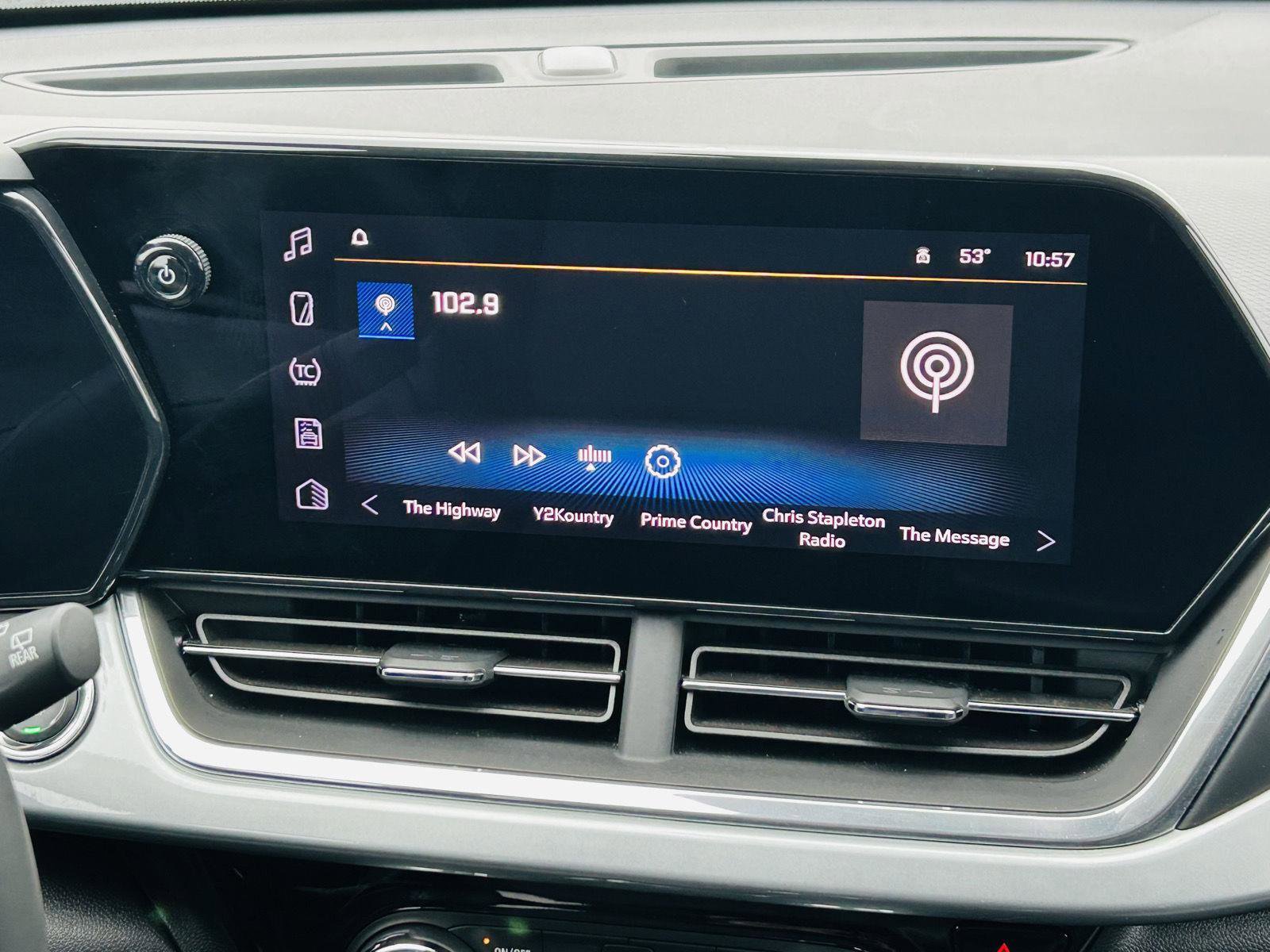 Used 2024 Chevrolet Trax LT w/ Driver Confidence Package image 20