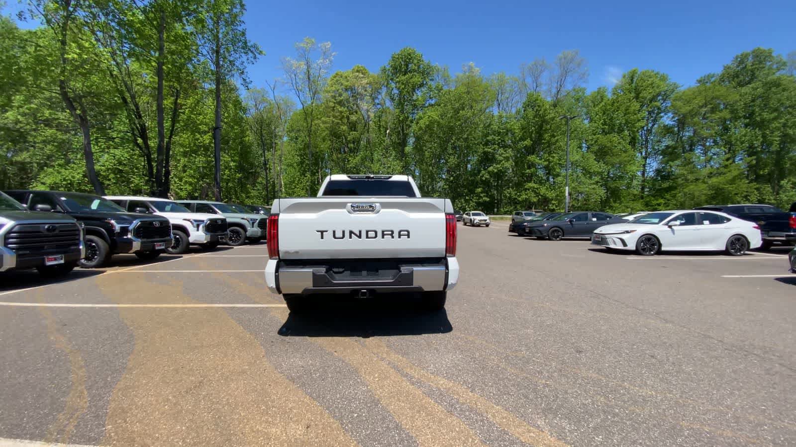 Used 2026 Toyota Tundra Limited AWD/4WD image 7