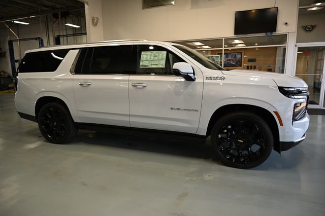 New 2026 Chevrolet Suburban High Country AWD/4WD image 4