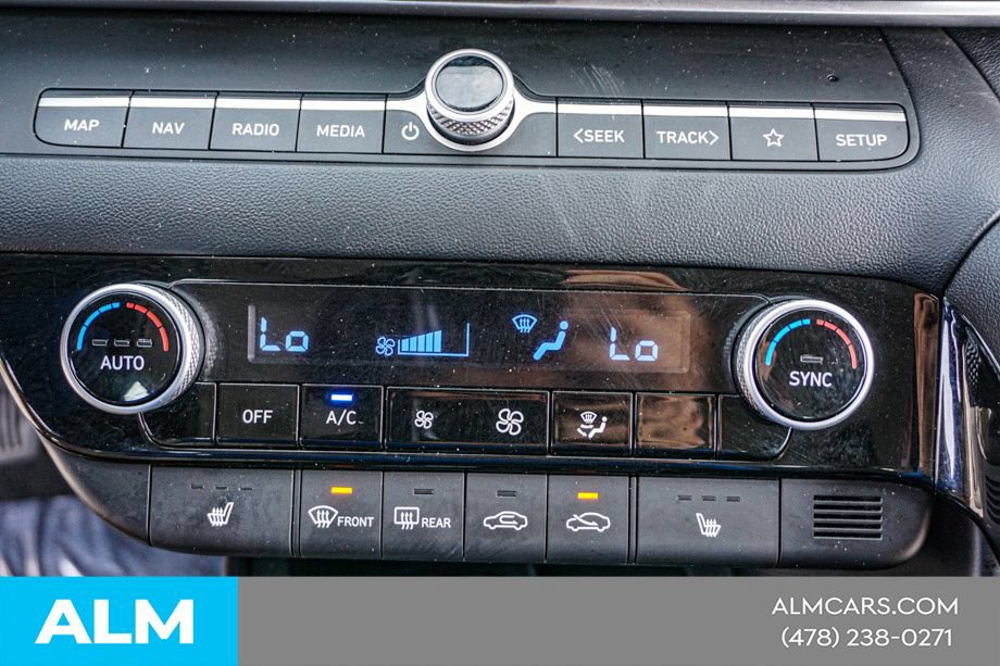 Used 2024 Hyundai Elantra Limited FWD image 38