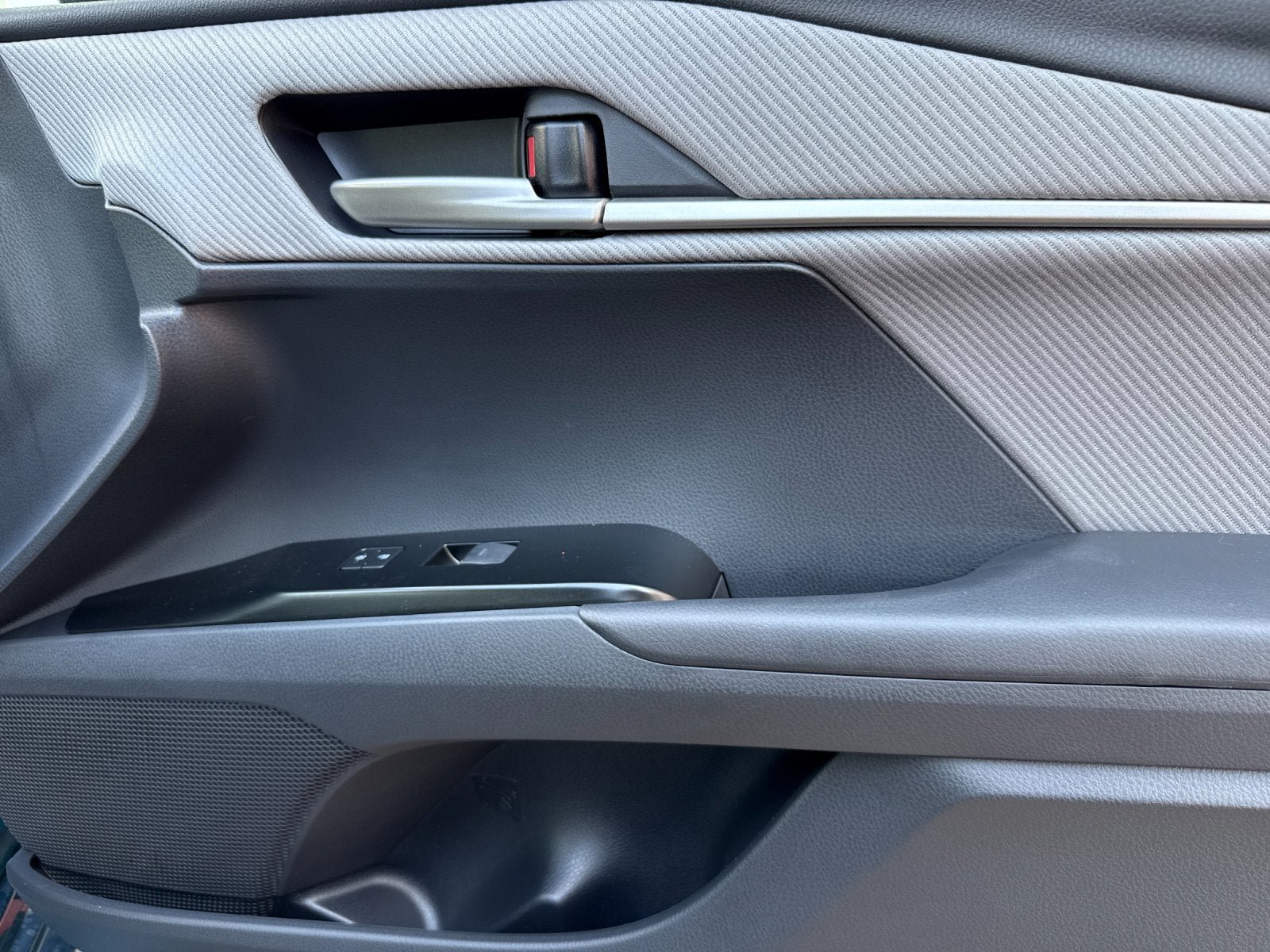 New 2026 Toyota Camry SE FWD image 17