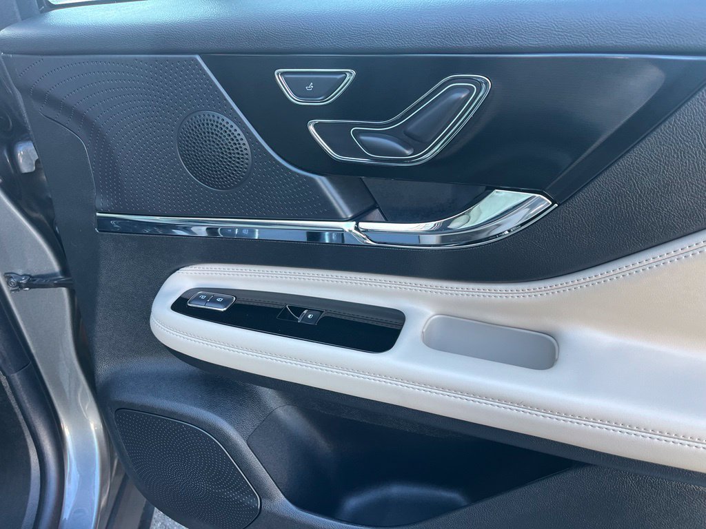 Used 2025 Lincoln Corsair AWD image 23