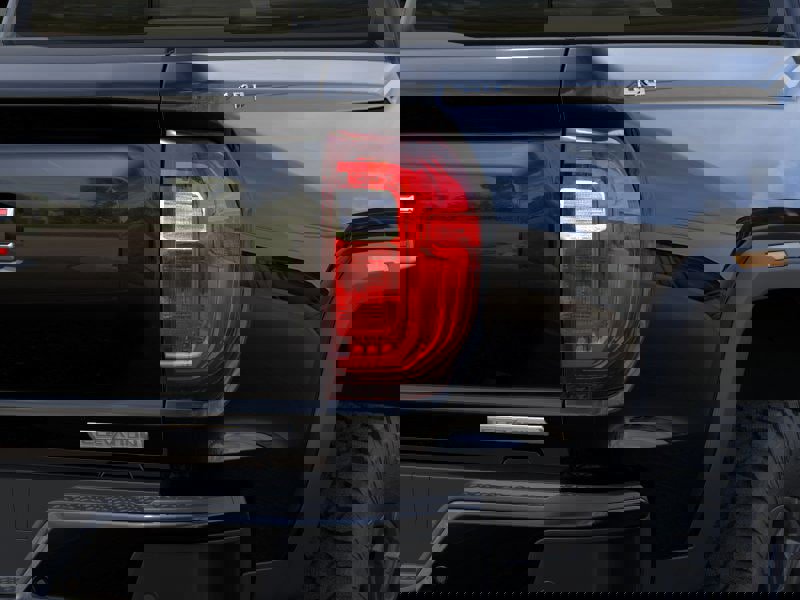 New 2025 GMC Canyon Elevation w/ Convenience Package image 11