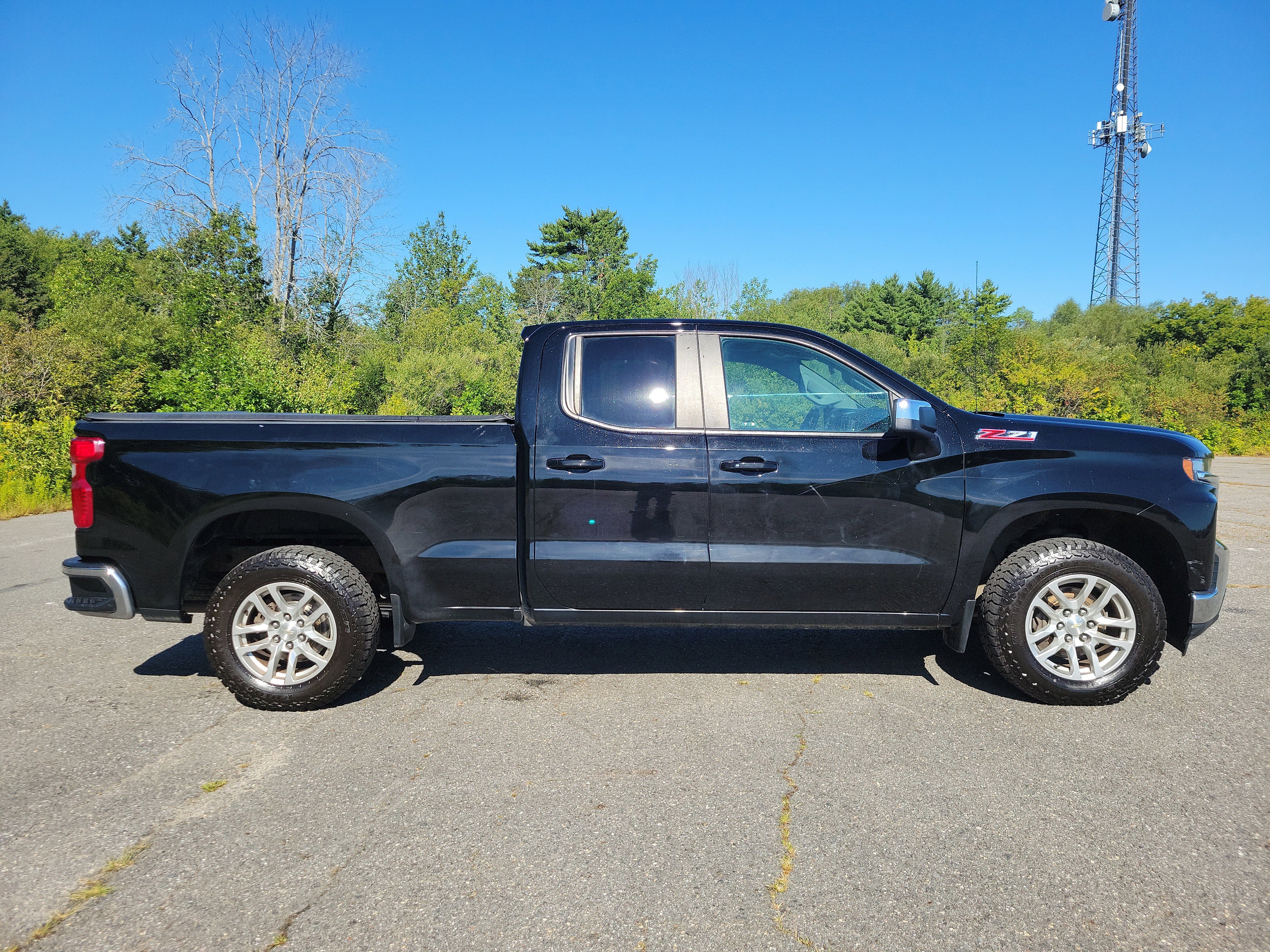Used 2020 Chevrolet Silverado 1500 LT w/ All-Star Edition image 4