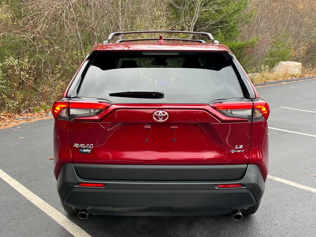 Used 2025 Toyota RAV4 LE image 4