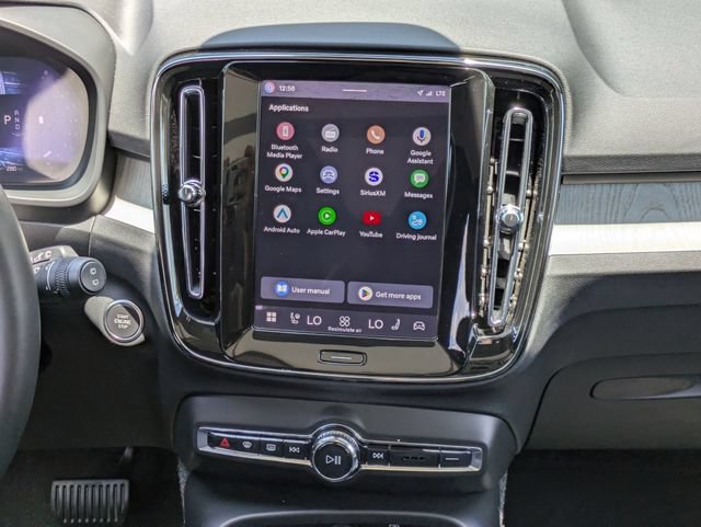 Certified 2025 Volvo XC40 B5 Core AWD/4WD image 23