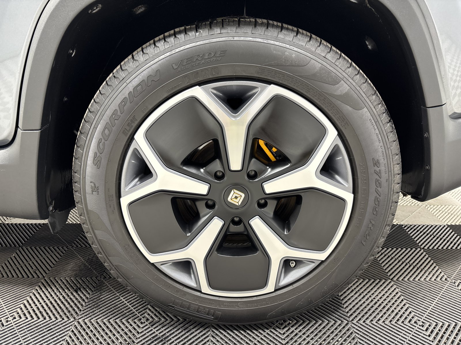 Used 2022 Rivian R1T Adventure AWD/4WD image 10