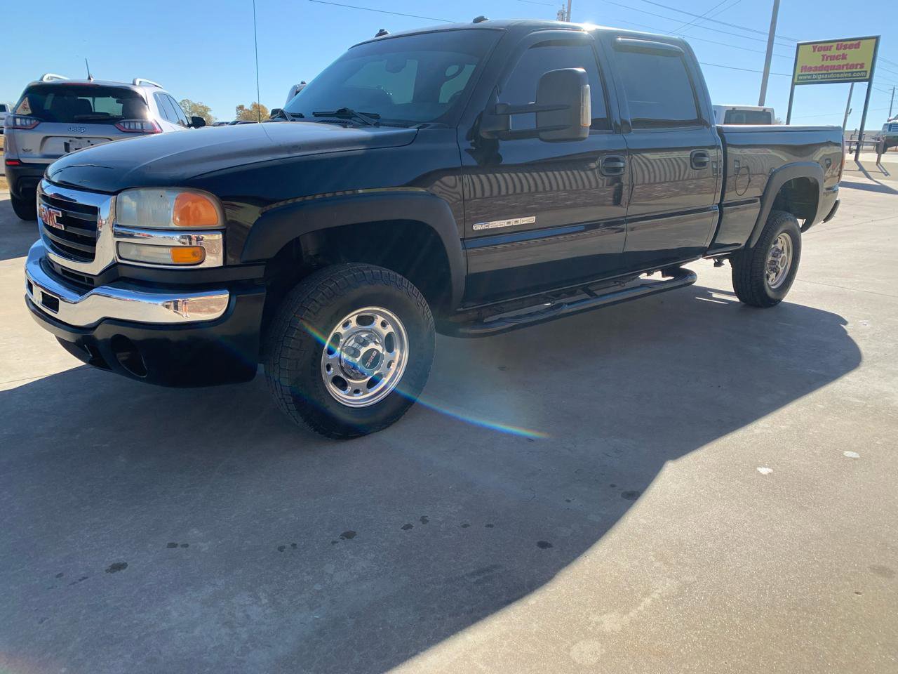 Used 2003 GMC Sierra 2500 SLT w/ SLT Preferred Equipment Group AWD/4WD image 3