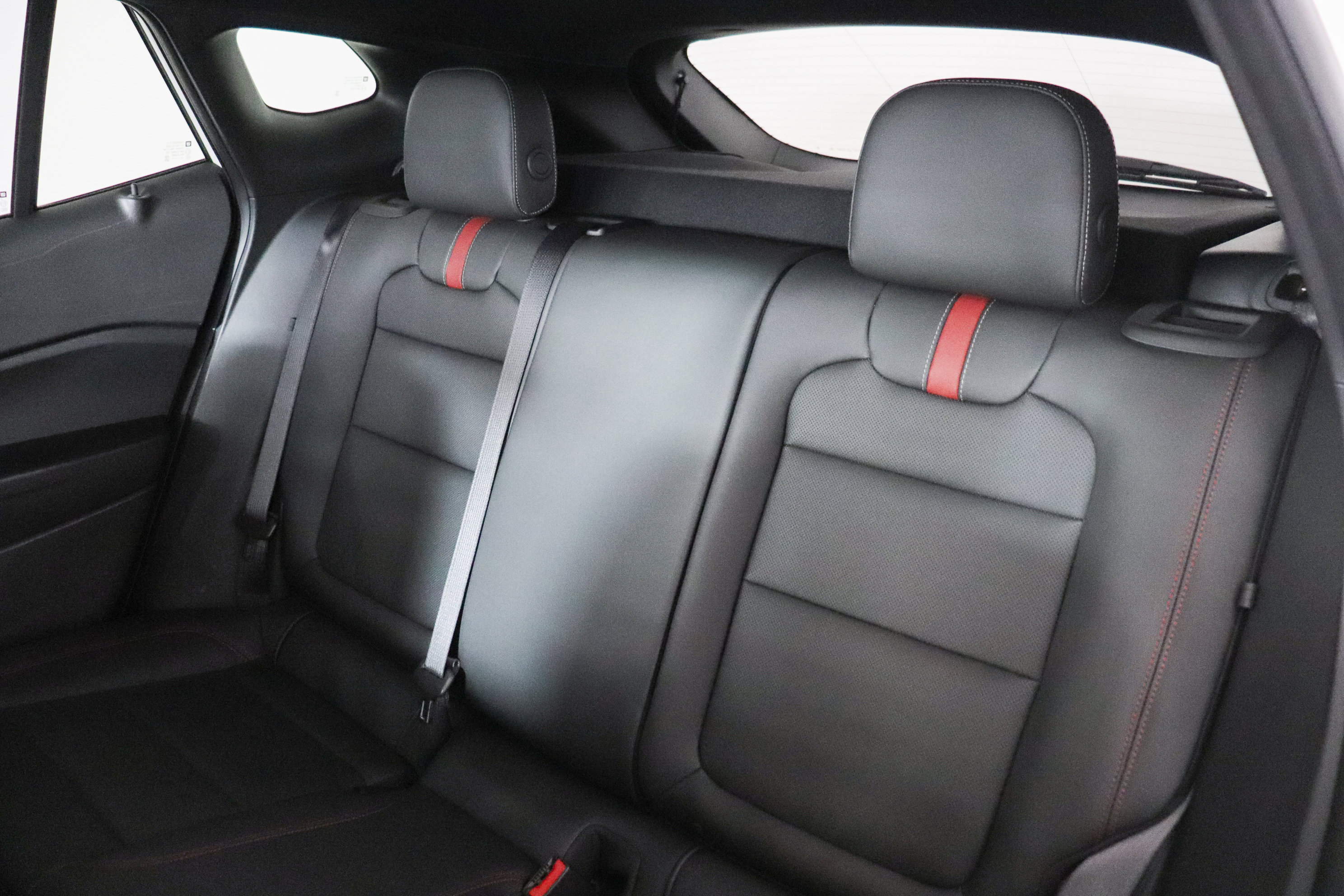 Used 2024 Chevrolet Trax RS w/ Sunroof Package image 20