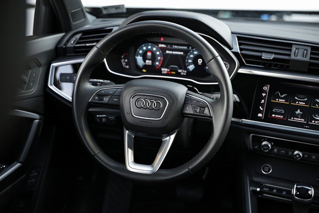 Certified 2025 Audi Q3 2.0T Premium w/ Convenience Package image 27