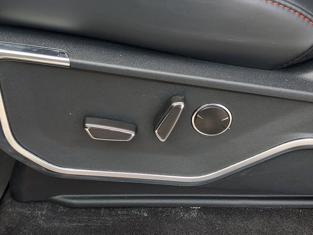 Used 2025 Ford F150 Raptor image 10