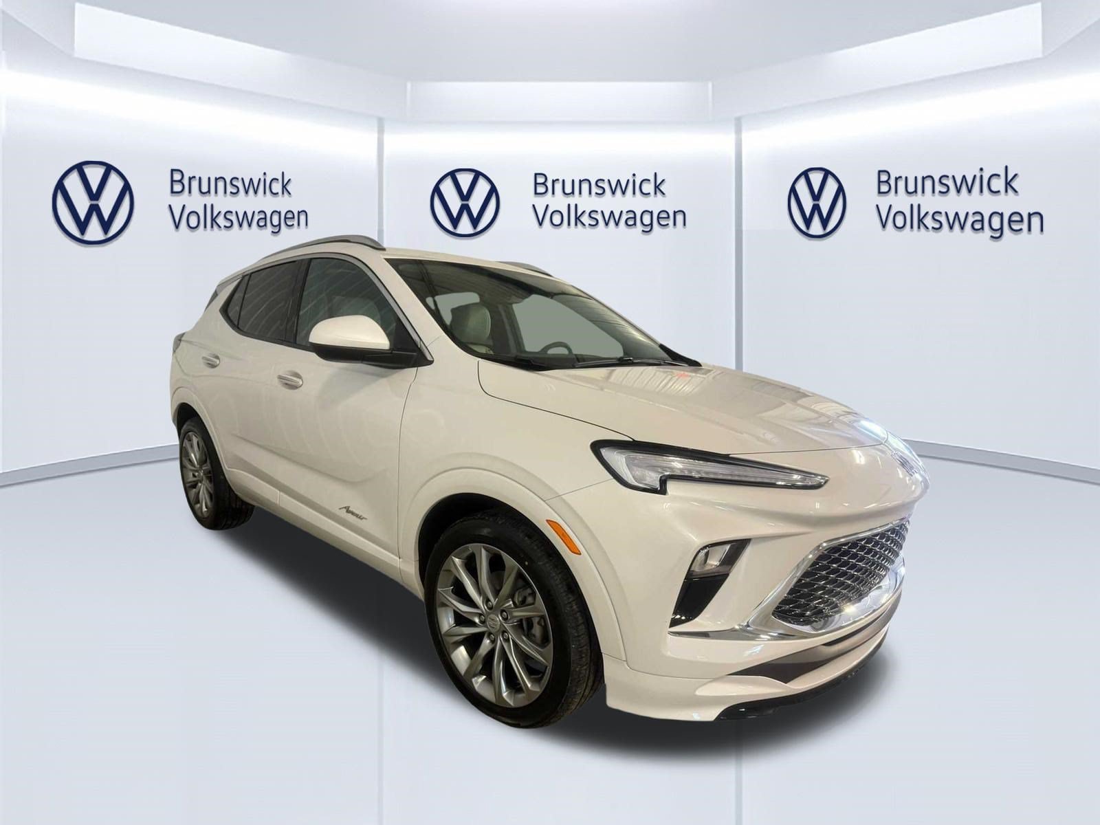 Used 2025 Buick Encore GX Avenir w/ Avenir Convenience Package FWD image 10